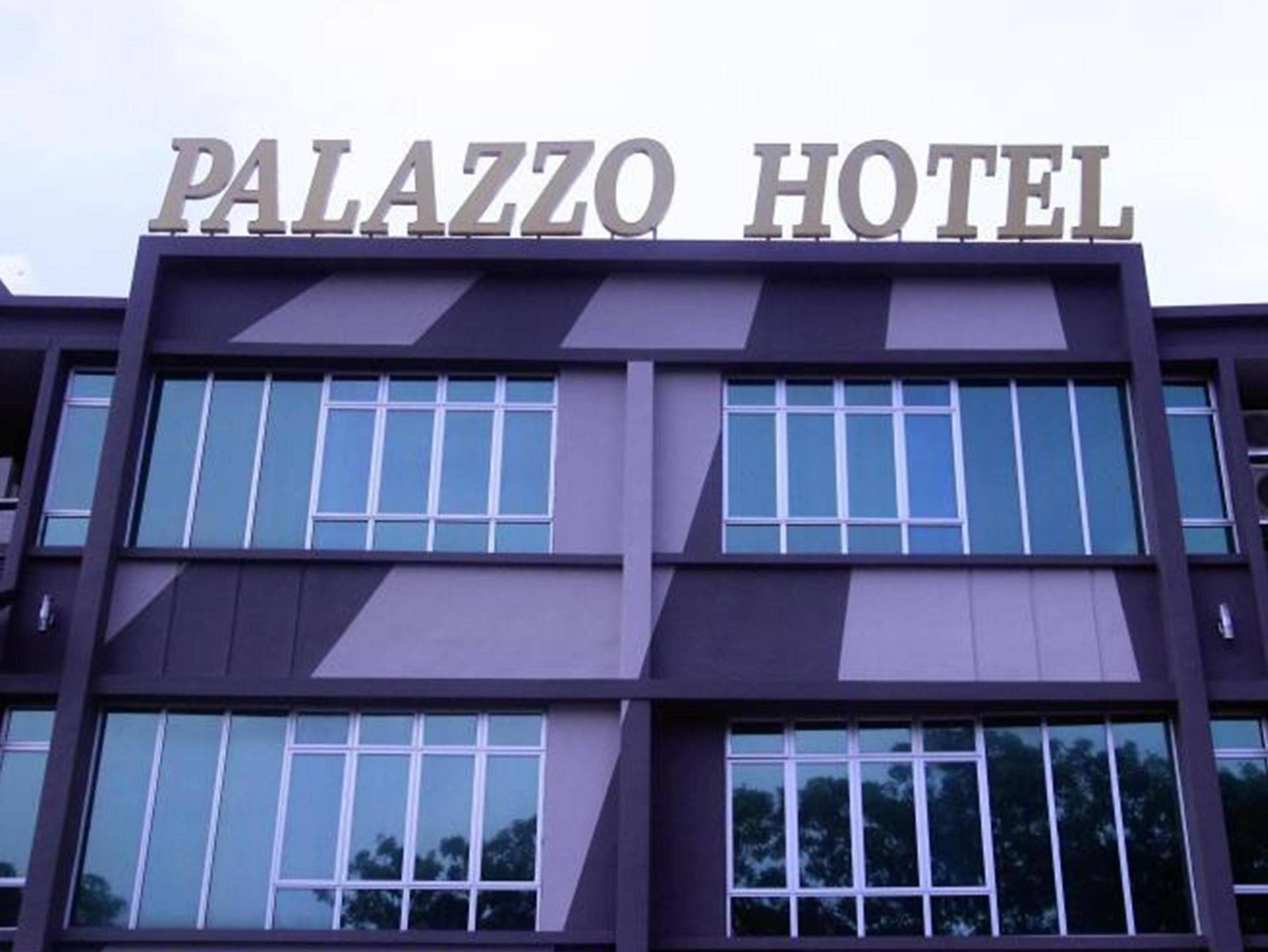 Palazzo Hotel Kulai Exterior photo