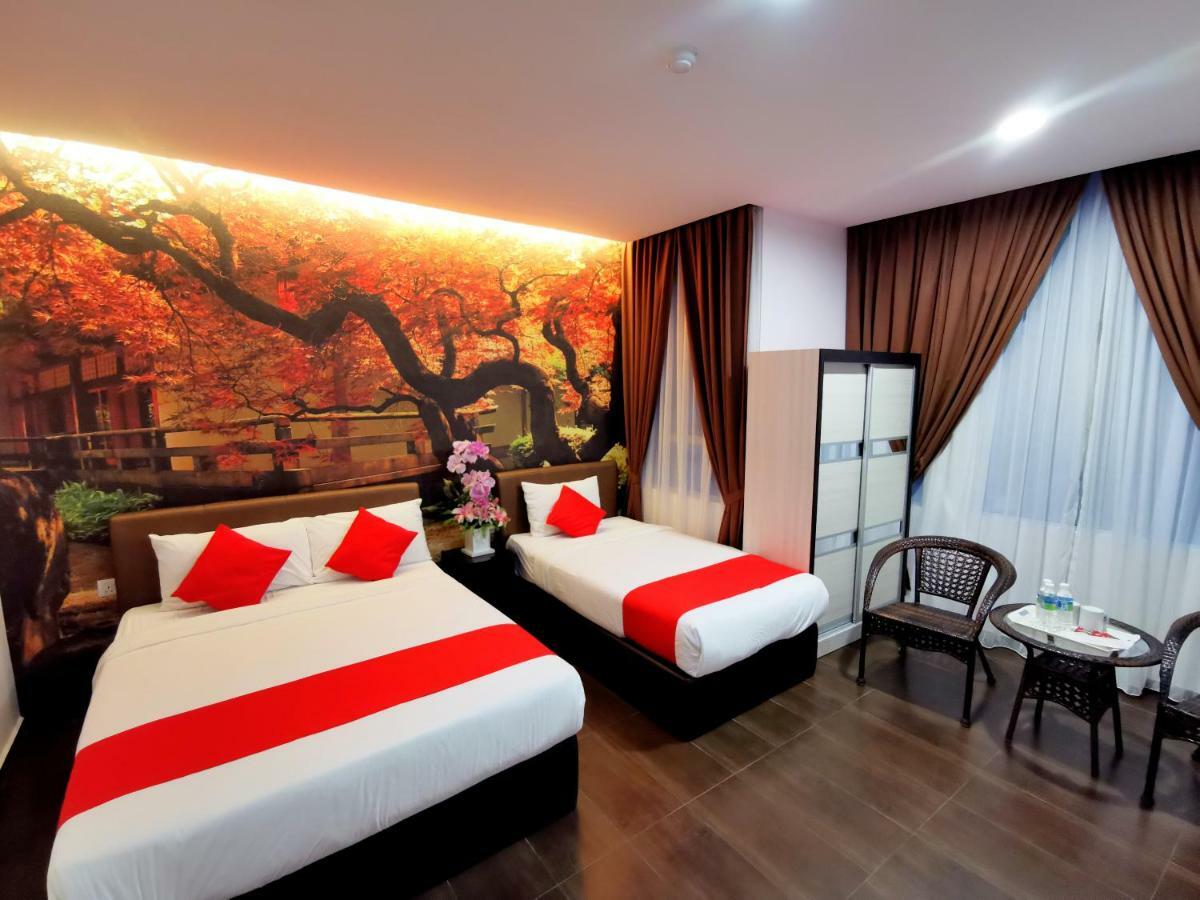 Palazzo Hotel Kulai Exterior photo